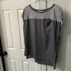 Banana Republic Silver & Grey Blouse in Size Medium